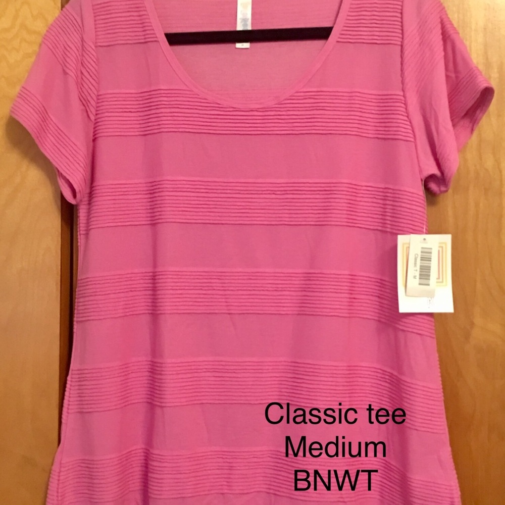 LLR Medium Classic Tee BNWT
